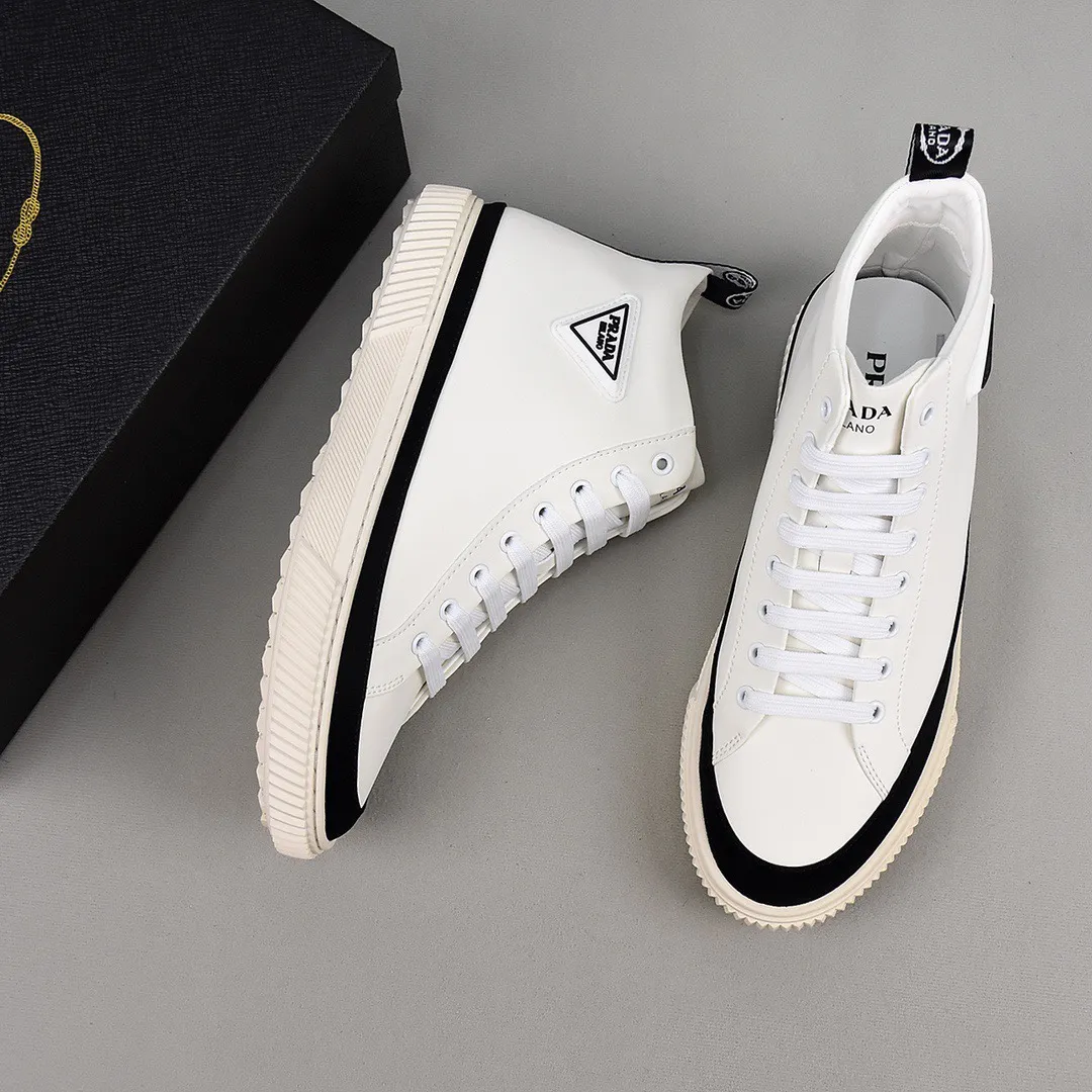 PRADA [Prada] high-top sports and casual shoes. Men's shoes 💰440💰. The upper is made of cowhide, sheepskin lining, rubber outsole, comfortable on the feet, men's size 38-44, choose according to your usual wearing size.